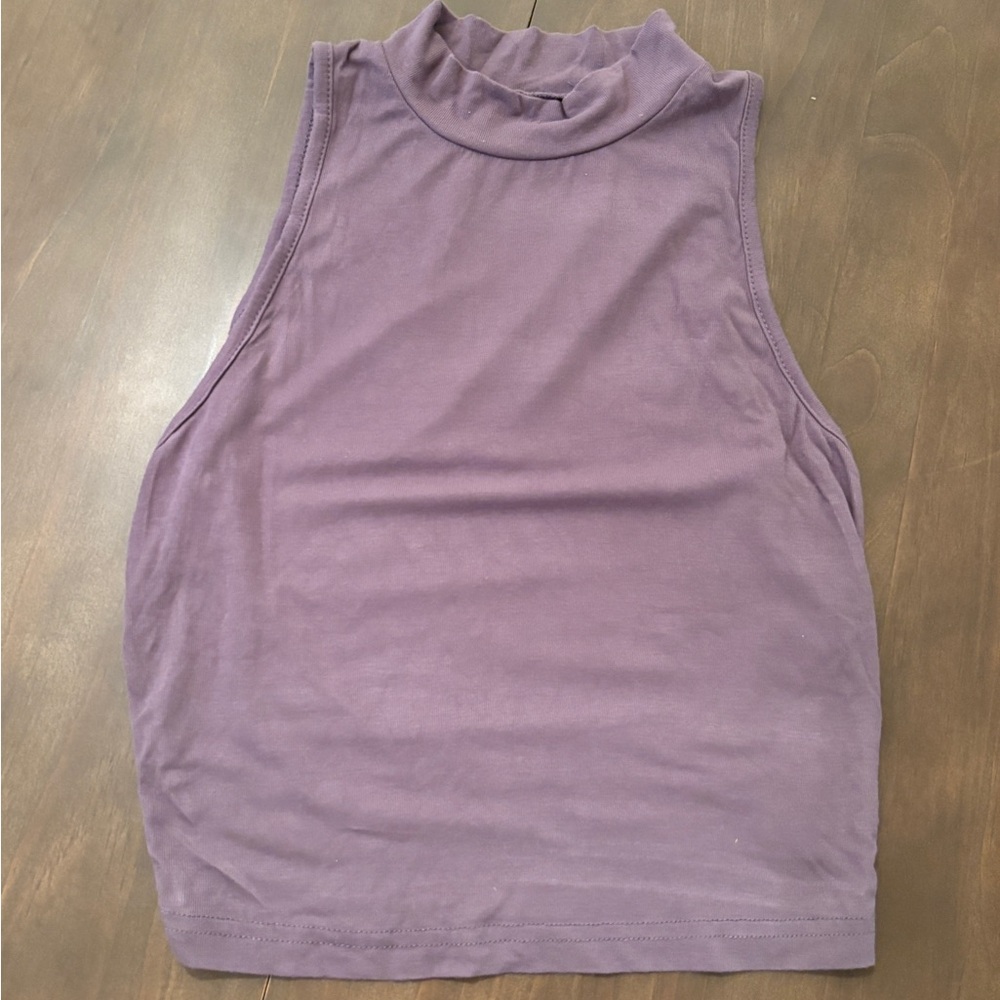 Mock neck sleeveless top